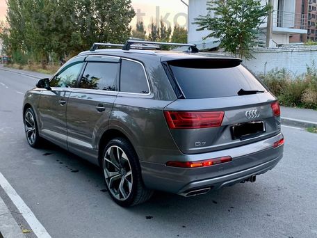 Audi Q7, 2018 — photo 4