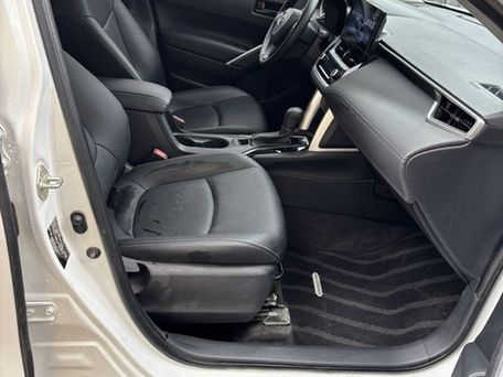 Toyota Corolla Cross, 2025 — 照片 4