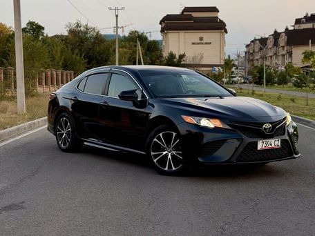Toyota Camry, 2019 — 照片 2