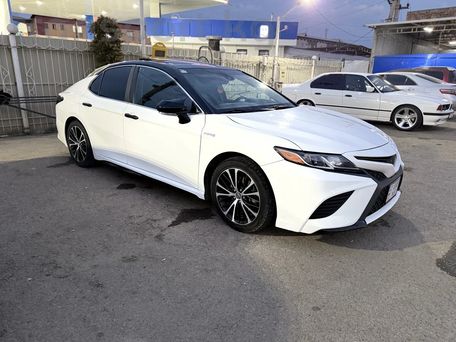 Toyota Camry, 2018