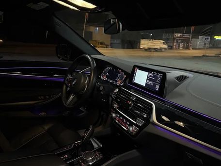 BMW 5 серии, 2019 — 照片 3