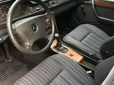Mercedes-Benz E-Класс, 1990 — фото 4