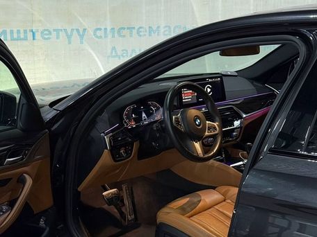 BMW 5 Series, 2021 — photo 6
