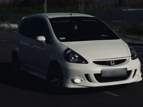 Honda Fit, 2002 — photo 2