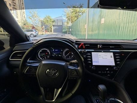 Toyota Camry, 2018 — 照片 5