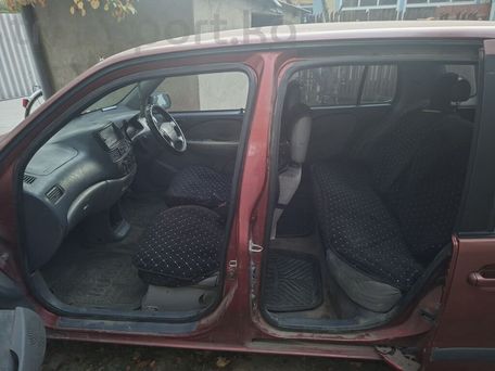 Toyota Raum, 1998 — photo 5