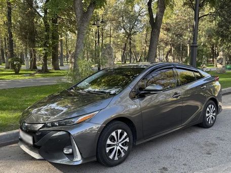 Toyota Prius c, 2019 — фото 8