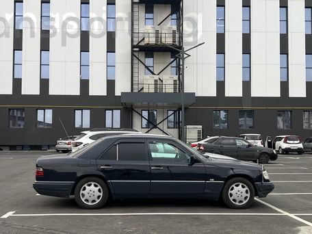 Mercedes-Benz E-Класс, 1993 — 照片 3