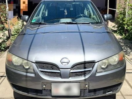 Nissan Almera, 2003 — 照片 1