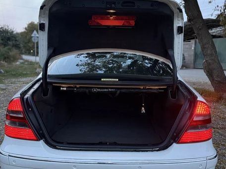 Mercedes-Benz E-Class, 2002 — photo 7