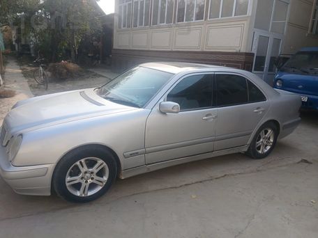 Mercedes-Benz E-Class, 2000 — 照片 4