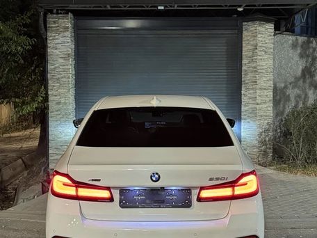 BMW 5 серии, 2021 — 照片 6