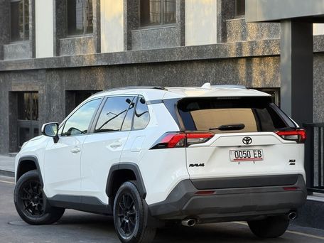Toyota RAV4, 2020 — фото 4