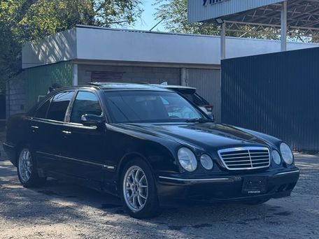 Mercedes-Benz E-Class, 2001 — photo 10
