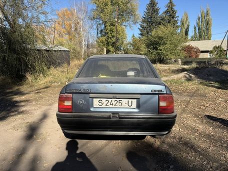 Opel Vectra, 1989 — photo 2
