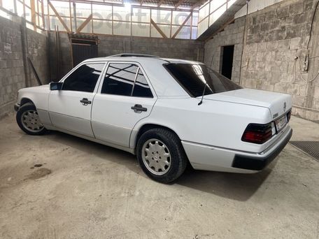 Mercedes-Benz E-Класс, 1990 — фото 2