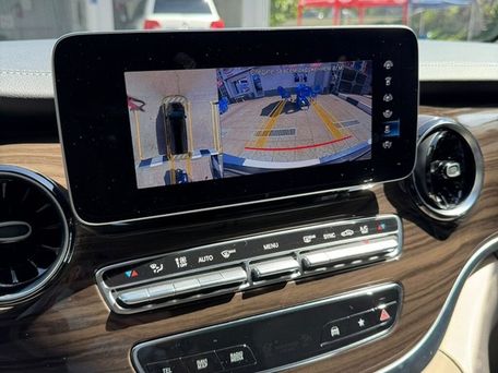 Mercedes-Benz V-Класс, 2024 — photo 12