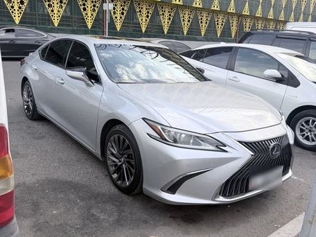 Lexus ES, 2019