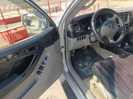 Toyota 4Runner, 2004 — сүрөт 12