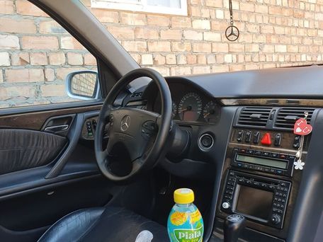 Mercedes-Benz E-Class, 2000 — photo 6
