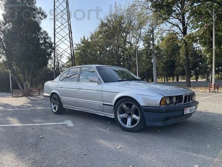 BMW 5 серии, 1990