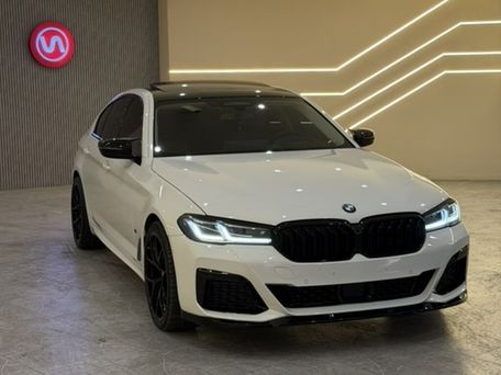 BMW 5 Series, 2020 — photo 1