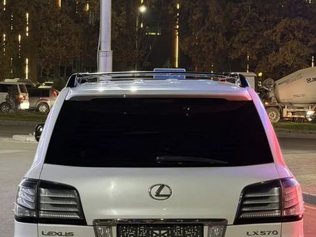 Lexus LX, 2009 — 照片 4