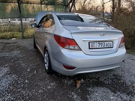Hyundai Solaris, 2011 — 照片 6