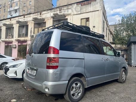 Toyota Noah, 2003 — photo 6