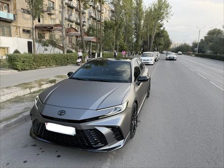 Toyota Camry, 2025