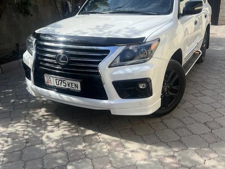 Lexus LX, 2015
