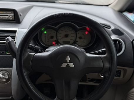 Mitsubishi Colt, 2003 — сүрөт 8