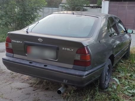 Nissan Primera, 1993
