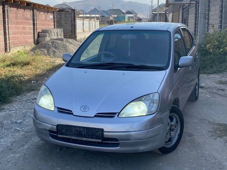 Toyota Prius, 1998
