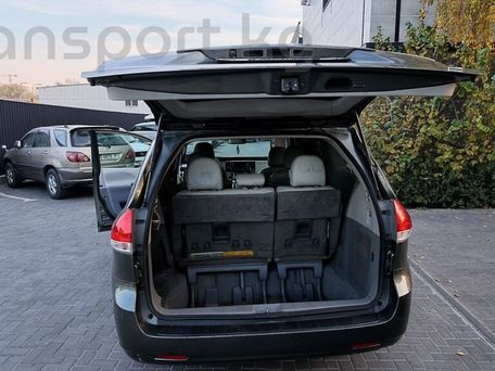 Toyota Sienna, 2010 — photo 16
