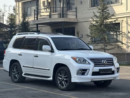 Lexus LX, 2013 — photo 2