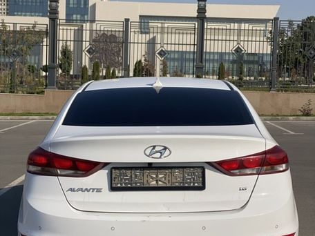 Hyundai Avante, 2018 — 照片 5