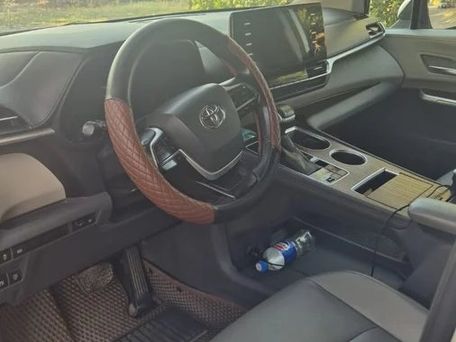 Toyota Sienna, 2021 — photo 8
