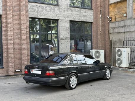 Mercedes-Benz E-Класс, 1994 — 照片 2