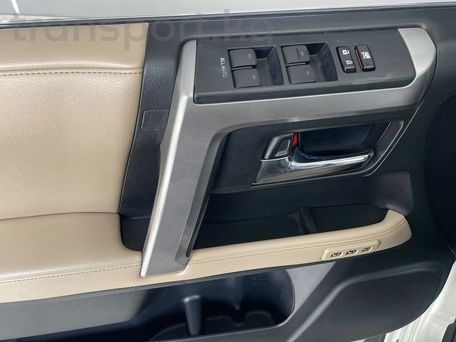 Toyota 4Runner, 2018 — photo 7