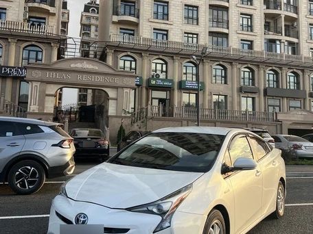 Toyota Prius, 2011 — фото 1