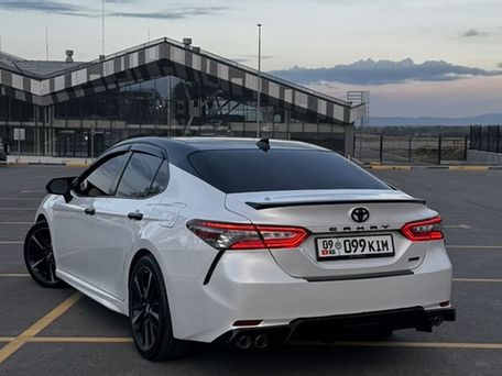 Toyota Camry, 2019 — фото 13
