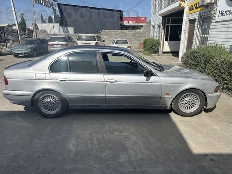 BMW 5 Series, 2002 — photo 3