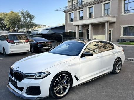 BMW 5 серии, 2022 — 照片 5