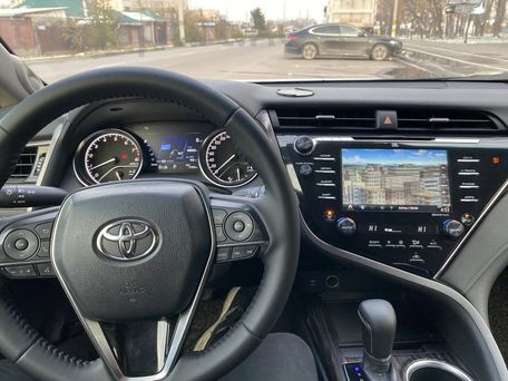 Toyota Camry, 2018 — 照片 6