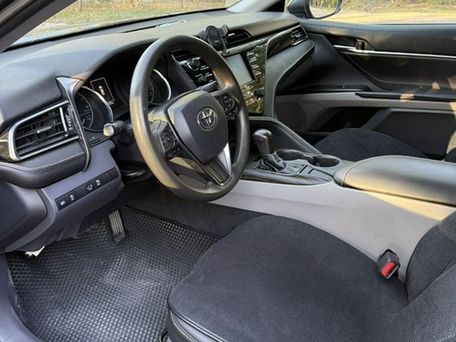 Toyota Camry, 2018 — 照片 9