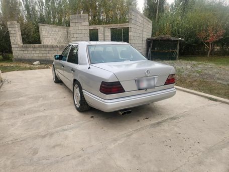 Mercedes-Benz E-Класс, 1994 — 照片 3
