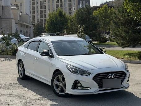 Hyundai Sonata, 2023 — фото 1