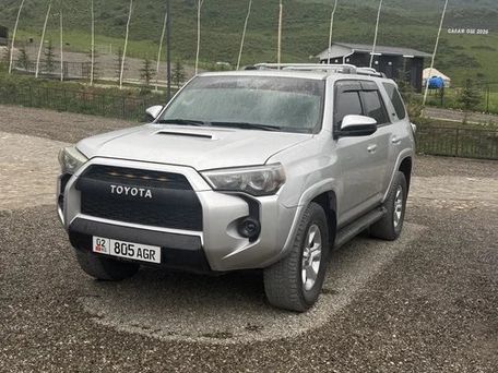 Toyota 4Runner, 2019 — фото 9