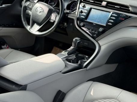 Toyota Camry, 2020 — 照片 8